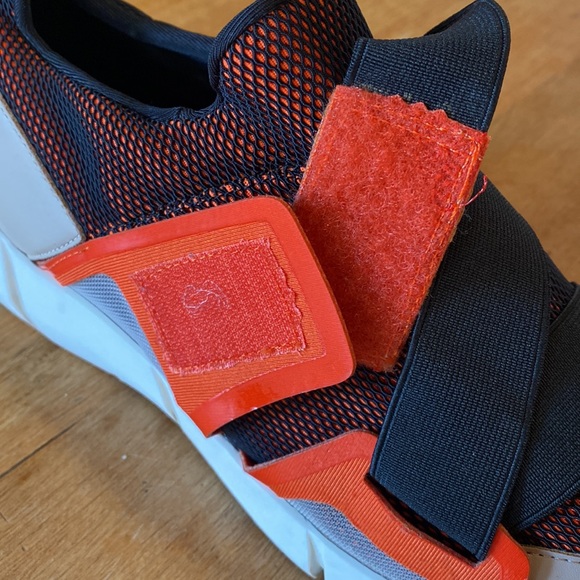 Calvin Klein - futuristic sneakers - Picture 9 of 9